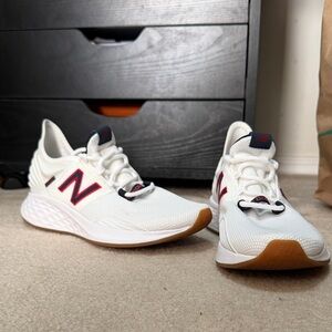 New Balance Fresh Foam Roav 'Munsell White Pigment' Womens 9.5